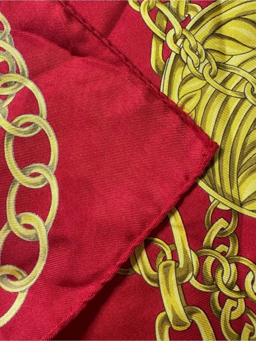 RARE VTG Mednikow Jewelers Silk Scarf Made In Italy Hand-Rolled Red Gold Chain
